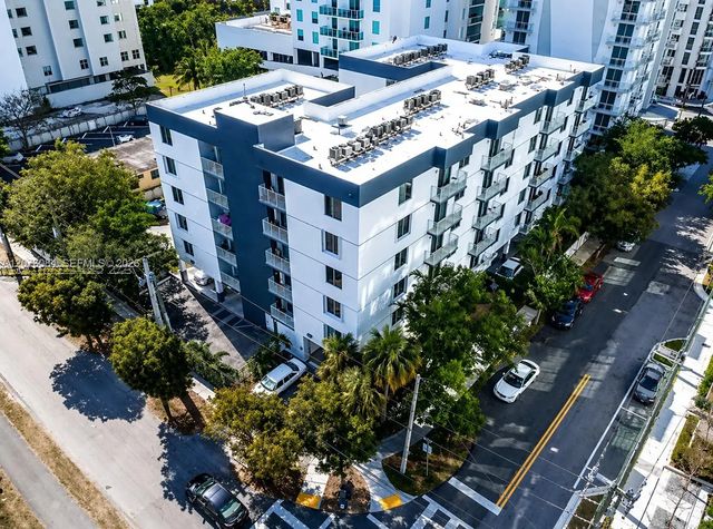 126 Sw 17th Road #609, Miami
