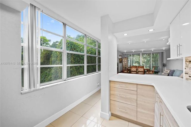 9400 Live Oak Place #305, Davie