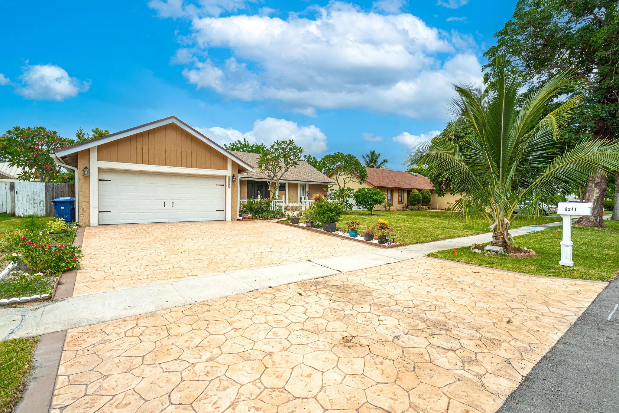8541 Nw 51st Court, Lauderhill