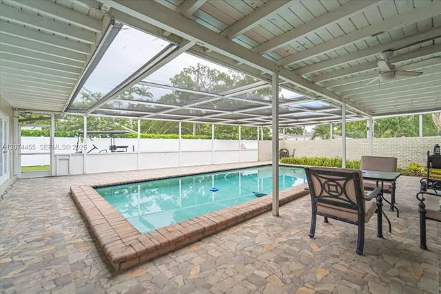 4 of 35 - 5561 Sw 13th Street, Plantation, FL