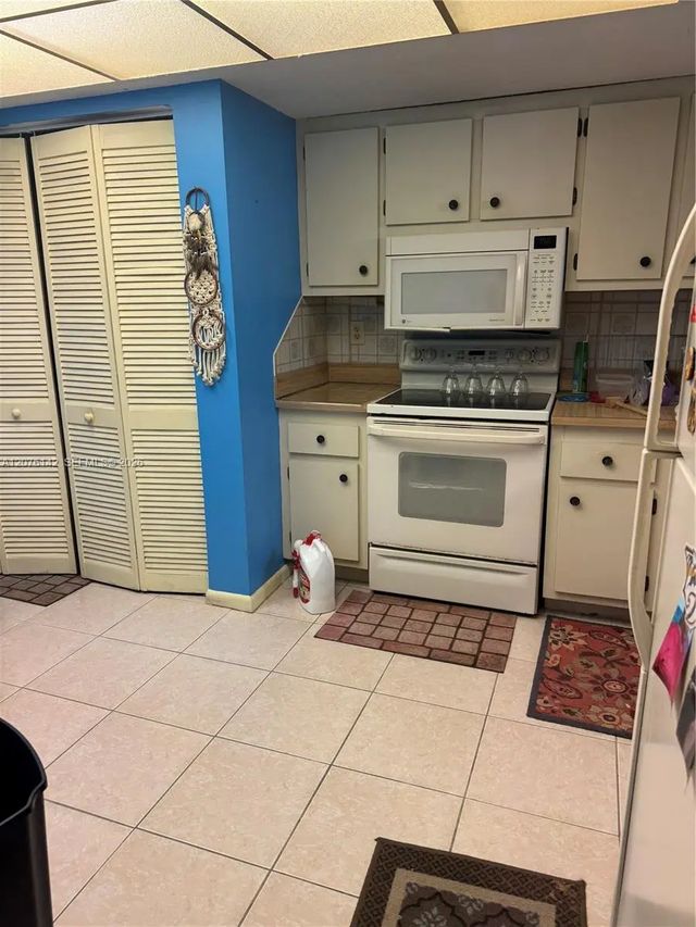 4 of 4 - 7640 Nw 18th Street #104, Margate, FL