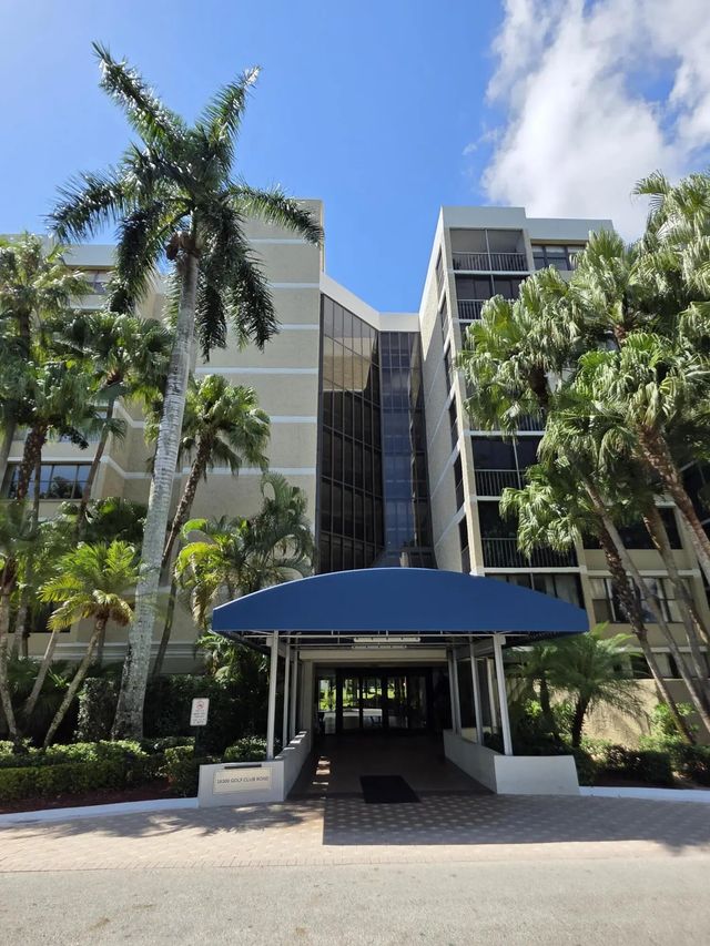16300 Golf Club Road #314, Weston