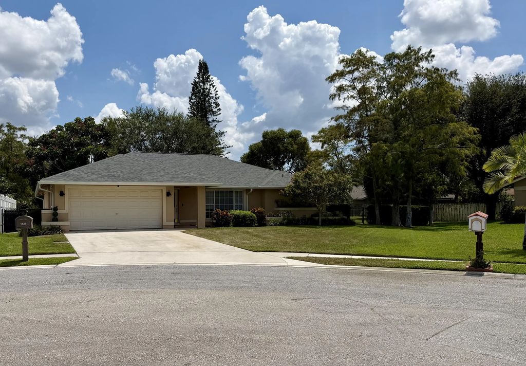 1835 Moonflower Circle, Wellington
