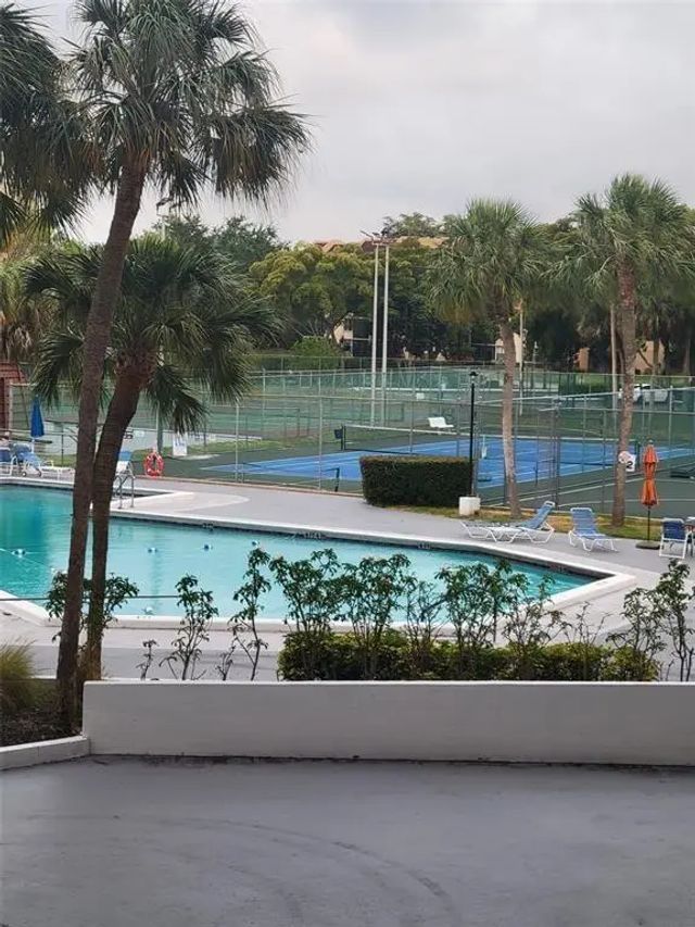 3801 Environ Boulevard #214, Lauderhill