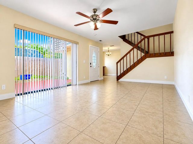 3 of 18 - 256 Lake Arbor Drive, Palm Springs, FL