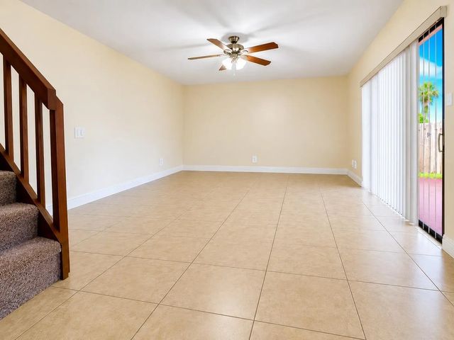 5 of 18 - 256 Lake Arbor Drive, Palm Springs, FL