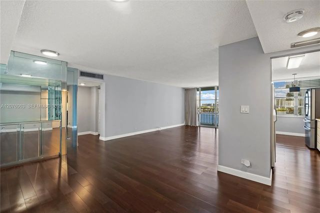 5 of 41 - 301 174th Street #901, Sunny Isles Beach, FL