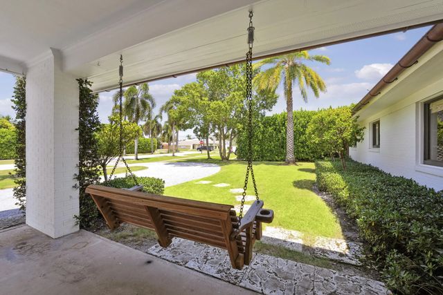 4 of 49 - 704 Pelican Way, North Palm Beach, FL