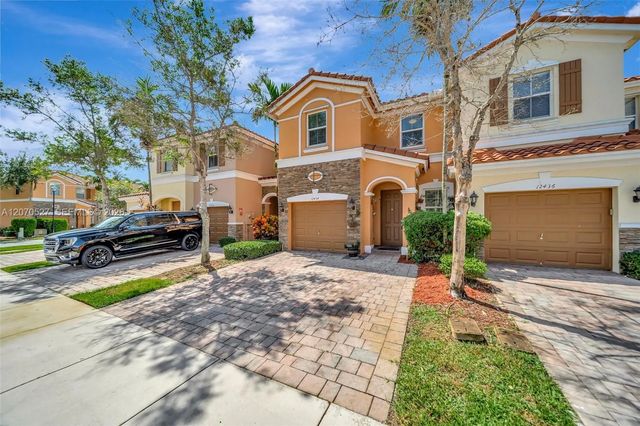2 of 42 - 12434 Nw Emerald Creek Manor, Plantation, FL