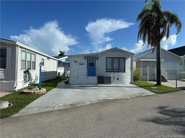 664 Nettles Boulevard, Jensen Beach