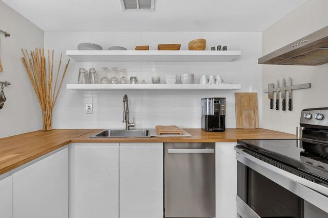 5 of 34 - 2929 Se Ocean Boulevard #108-5, Stuart, FL