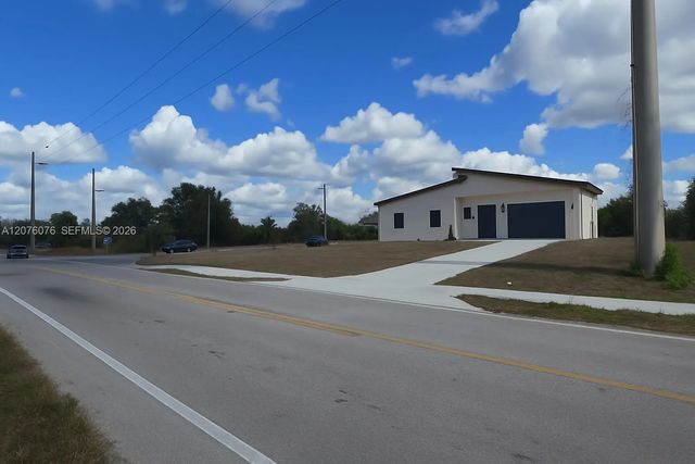 3 of 28 - 761 Bell Boulevard S, Lehigh Acres, FL