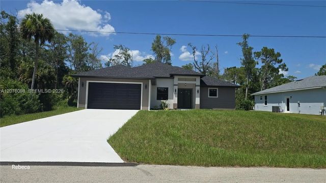 580 Woodview Drive, Lehigh Acres