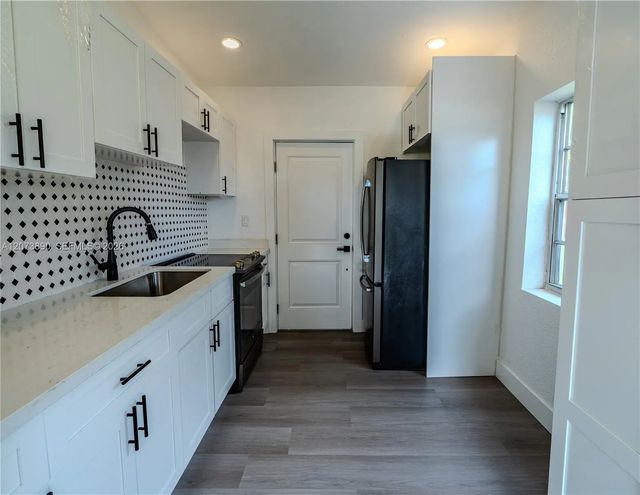 3 of 31 - 16400 Nw 23rd Court, Miami Gardens, FL