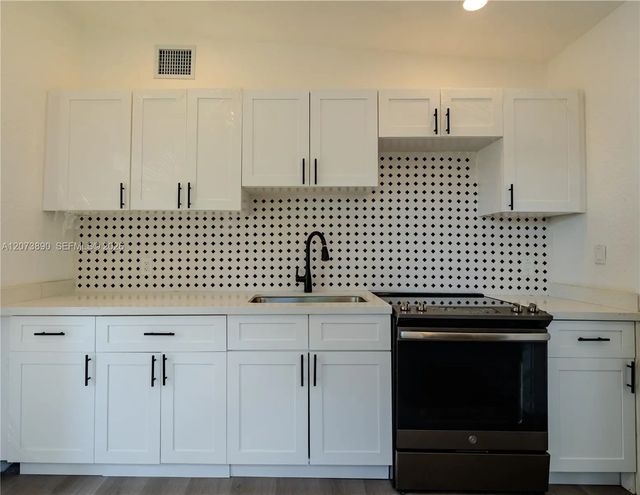 5 of 31 - 16400 Nw 23rd Court, Miami Gardens, FL