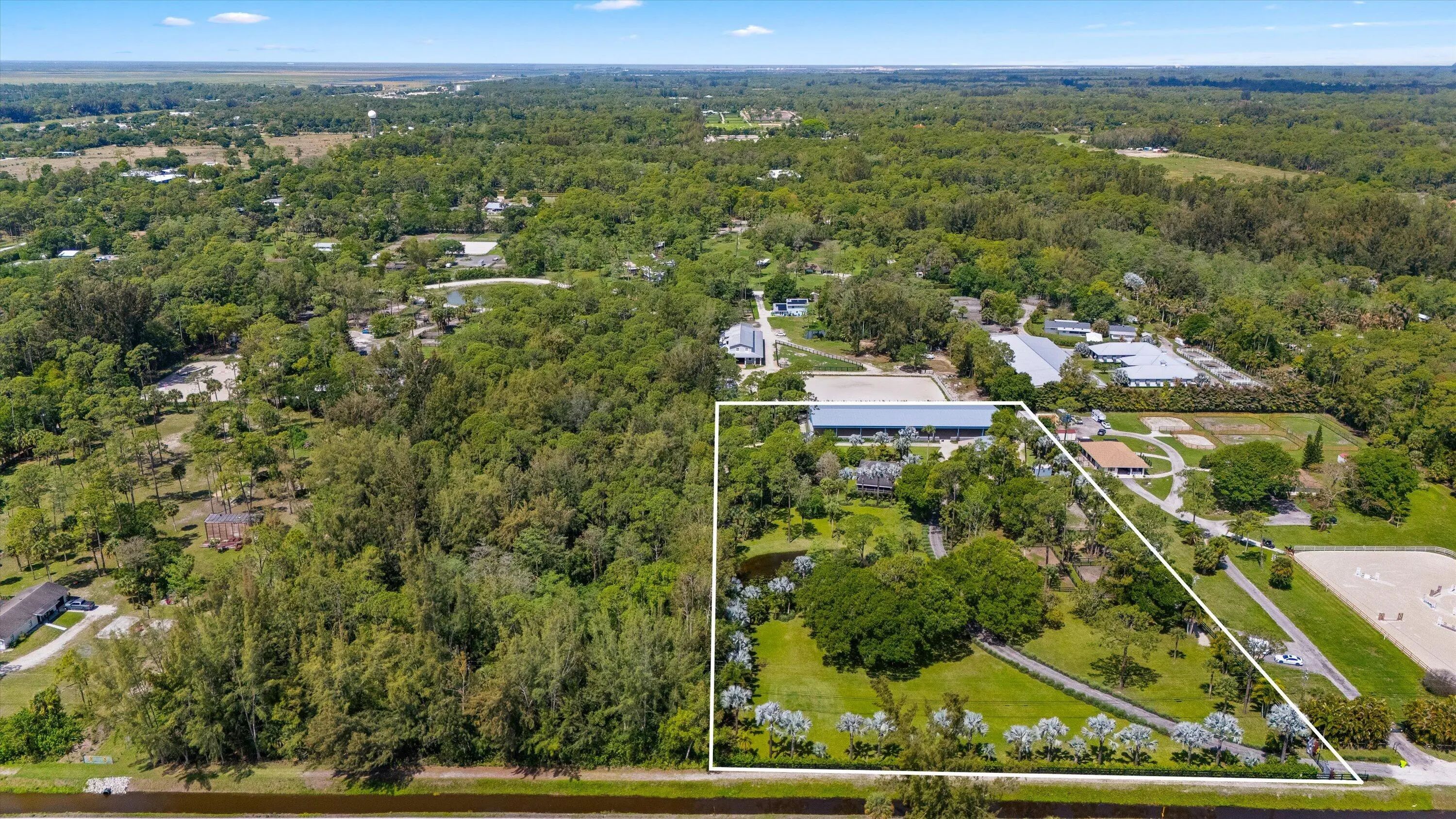 Residential Real Estate for Sale located in the neighborhood of LOXAHATCHEE GROVES, in the city of Loxahatchee Groves, FL