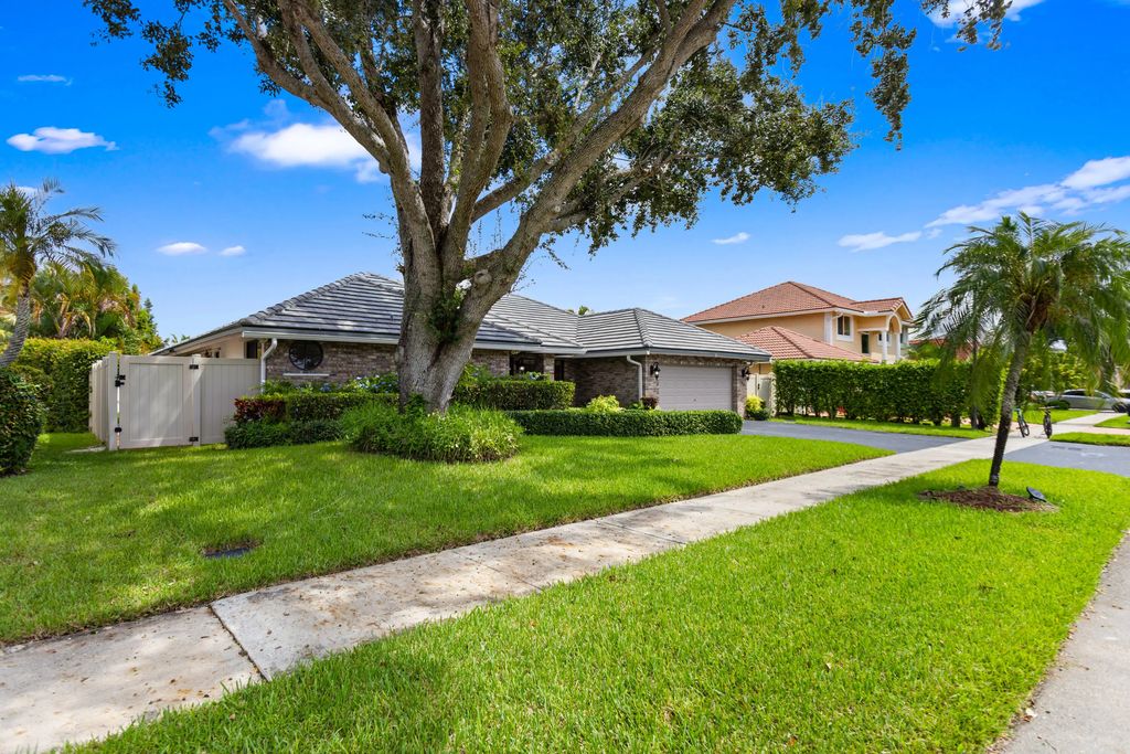 14251 Appalachian Trail, Davie