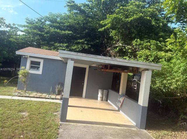 2 of 21 - 607 Nw 42nd Street, Oakland Park, FL