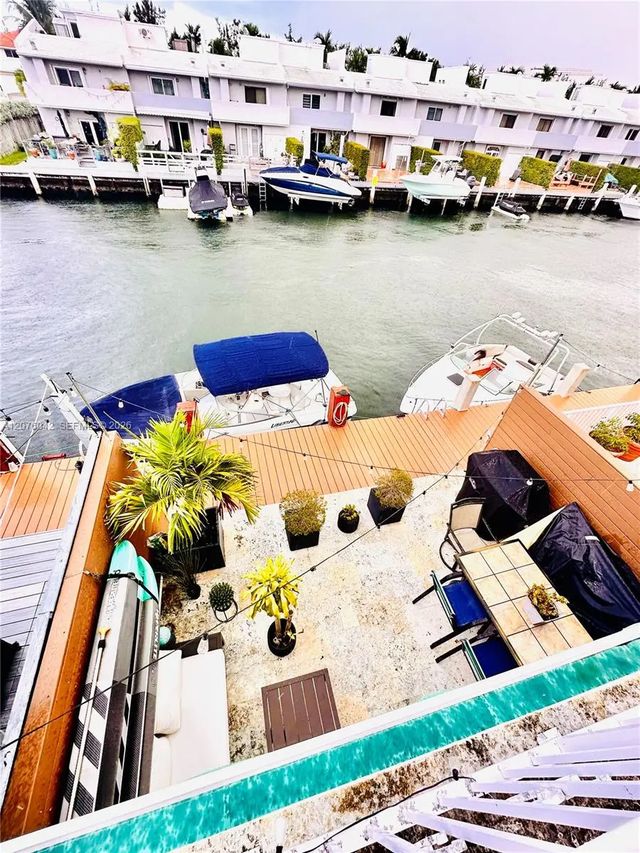 3 of 26 - 3864 Ne 167th Street #5, North Miami Beach, FL