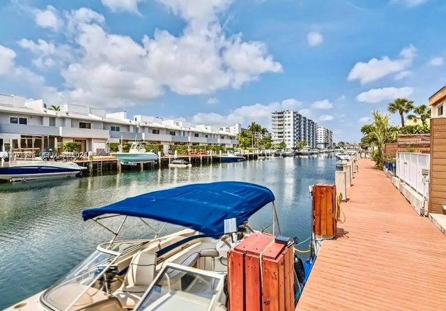 5 of 26 - 3864 Ne 167th Street #5, North Miami Beach, FL