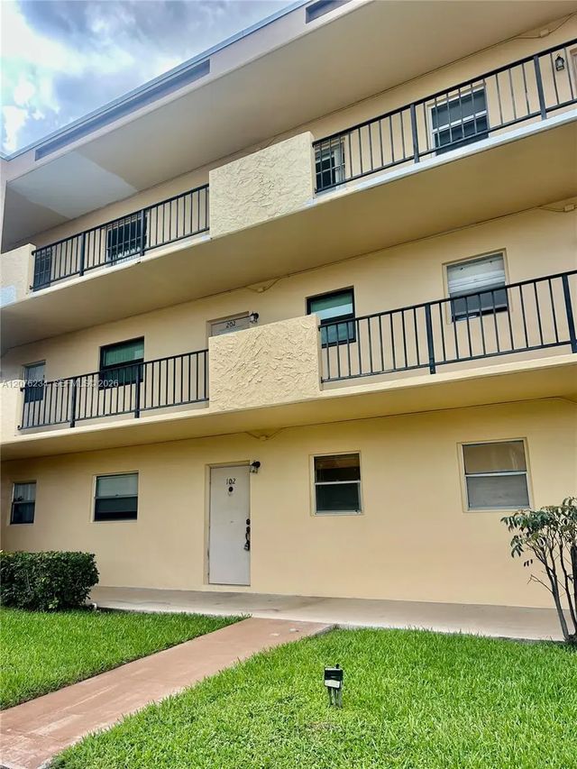 2 of 29 - 201 Berkley Road #102, Hollywood, FL