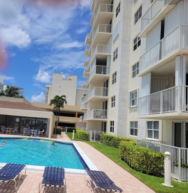 3540 S Ocean Boulevard #602, South Palm Beach