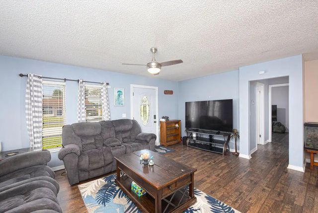 5 of 27 - 1337 Se Roanoke Street, Port St. Lucie, FL