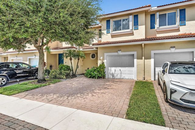 3 of 60 - 3028 N Evergreen Circle, Boynton Beach, FL