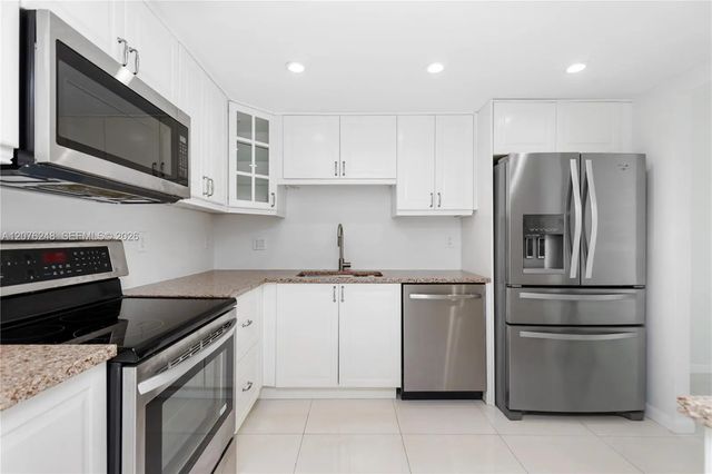 3 of 55 - 210 Sea View Drive #207, Key Biscayne, FL