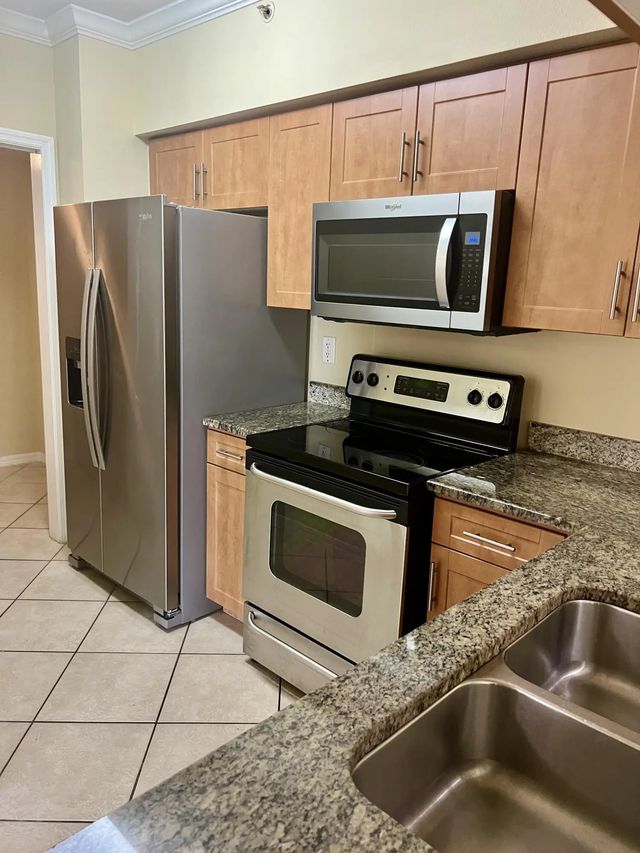 2 of 21 - 6426 Emerald Dunes Drive #206, West Palm Beach, FL