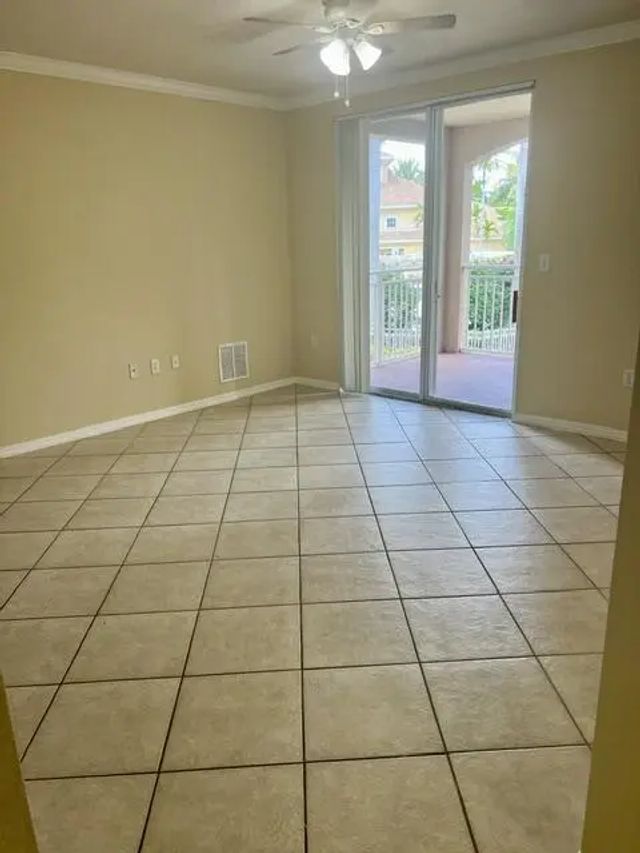 4 of 21 - 6426 Emerald Dunes Drive #206, West Palm Beach, FL