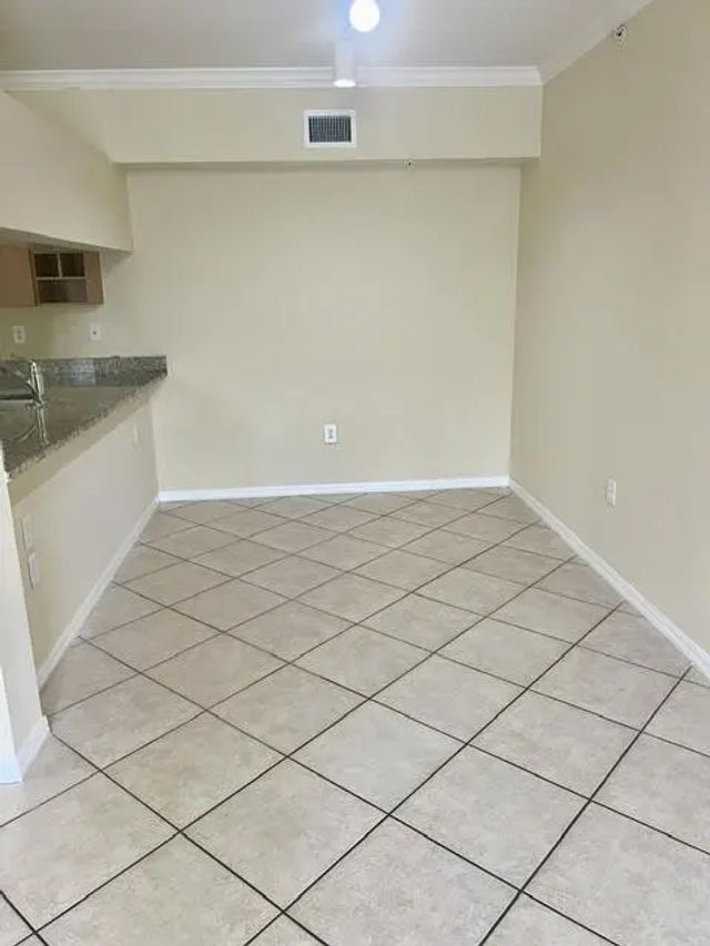 5 of 21 - 6426 Emerald Dunes Drive #206, West Palm Beach, FL