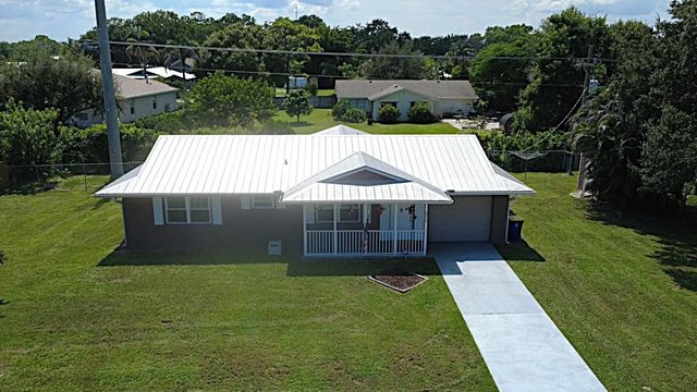 5572 Se Cable Drive, Stuart