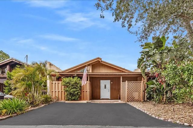 6120 Nw 33rd Way, Fort Lauderdale