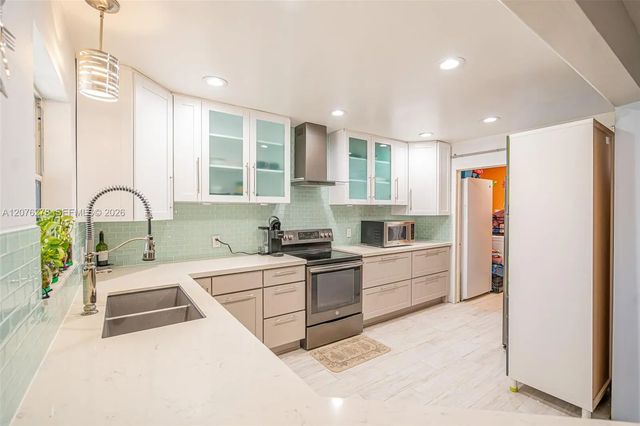 10 Sw 46th Avenue, Plantation