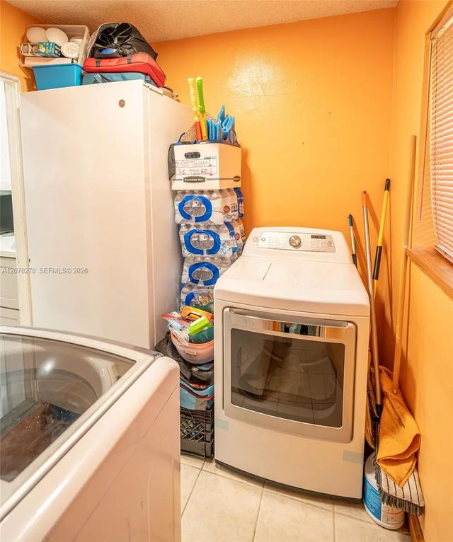 5 of 33 - 10 Sw 46th Avenue, Plantation, FL