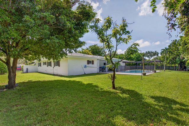 4 of 51 - 2400 Nw 105th Terrace, Coral Springs, FL