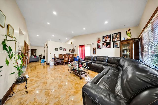 5 of 38 - 14526 Sw 106th Terrace, Miami, FL