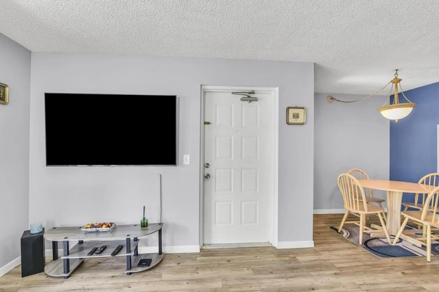 3 of 24 - 3744 Savoy Lane #e2, West Palm Beach, FL