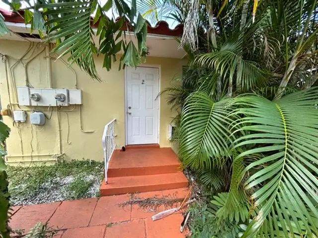 3 of 37 - 1930 Pierce Street #1-4, Hollywood, FL