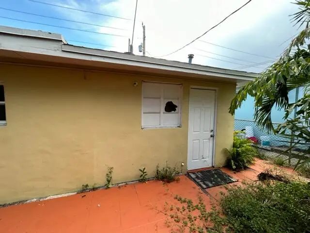 4 of 37 - 1930 Pierce Street #1-4, Hollywood, FL