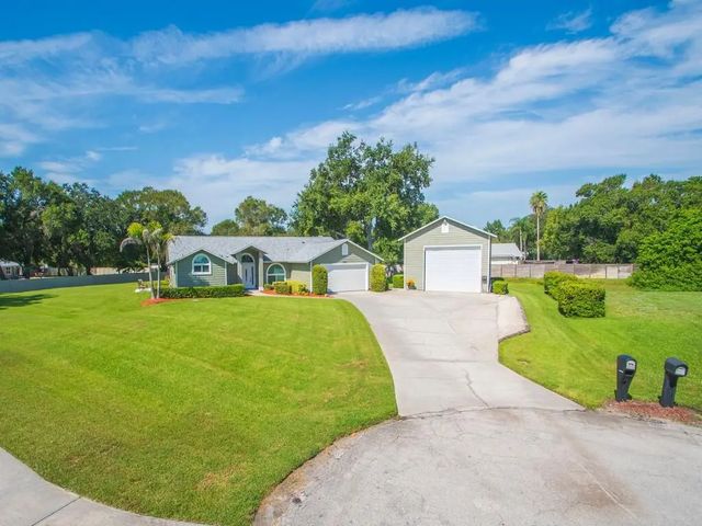 2 of 35 - 3555 3rd Place Sw, Vero Beach, FL