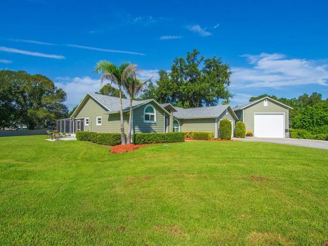 4 of 35 - 3555 3rd Place Sw, Vero Beach, FL