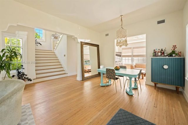 4 of 31 - 524 W 47th Street, Miami Beach, FL