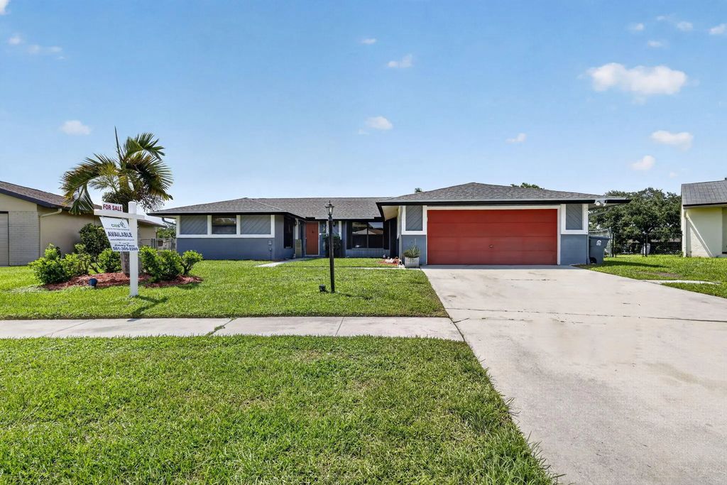8353 Raymond Drive, Boynton Beach