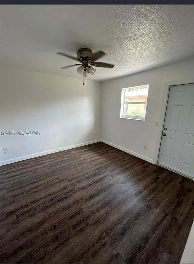 5 of 7 - 2500 Franklin Drive, Fort Lauderdale, FL