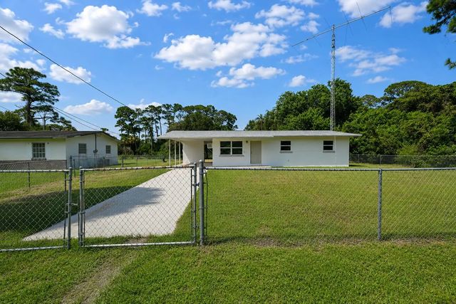 2 of 27 - 5502 San Diego Avenue, Fort Pierce, FL