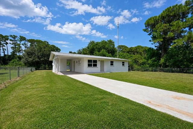 3 of 27 - 5502 San Diego Avenue, Fort Pierce, FL