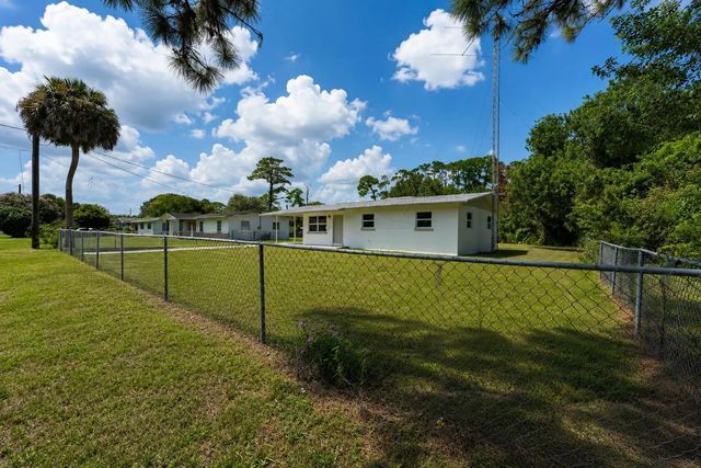 5 of 27 - 5502 San Diego Avenue, Fort Pierce, FL