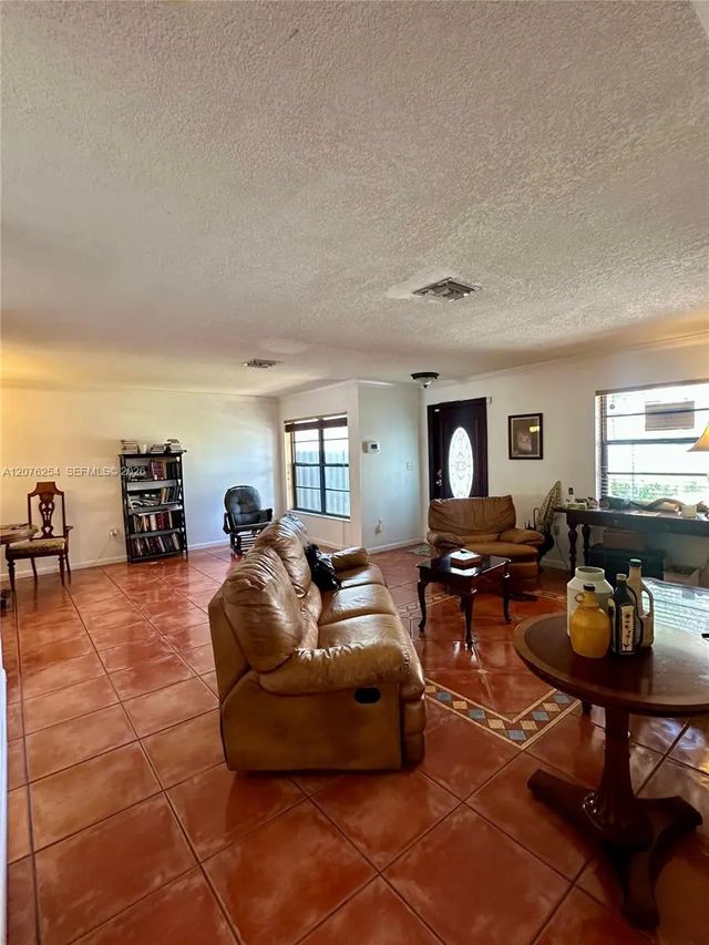 3 of 28 - 10330 Puerto Rico Drive, Cutler Bay, FL